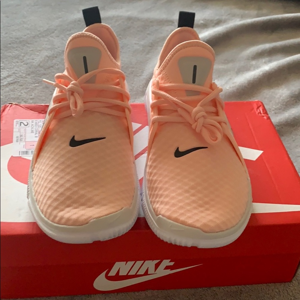 Nike Acalme shoe